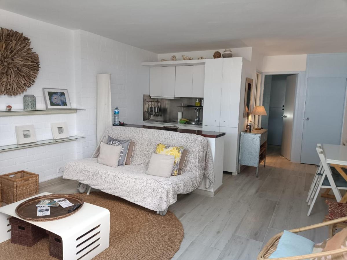 Precioso Apartamento Con Hermosas Vistas Apartment กาดาเกส ภายนอก รูปภาพ